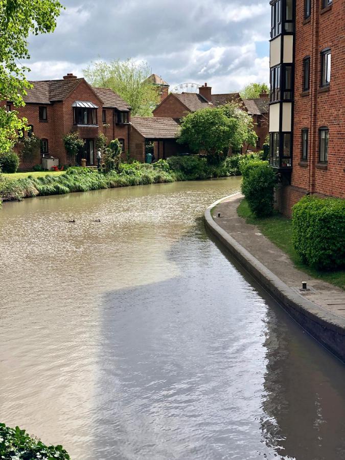 Ab - Top Floor 2 Bed Modern Town Centre Apartment With Parking For One Vehicle Stratford-upon-Avon Exterior photo